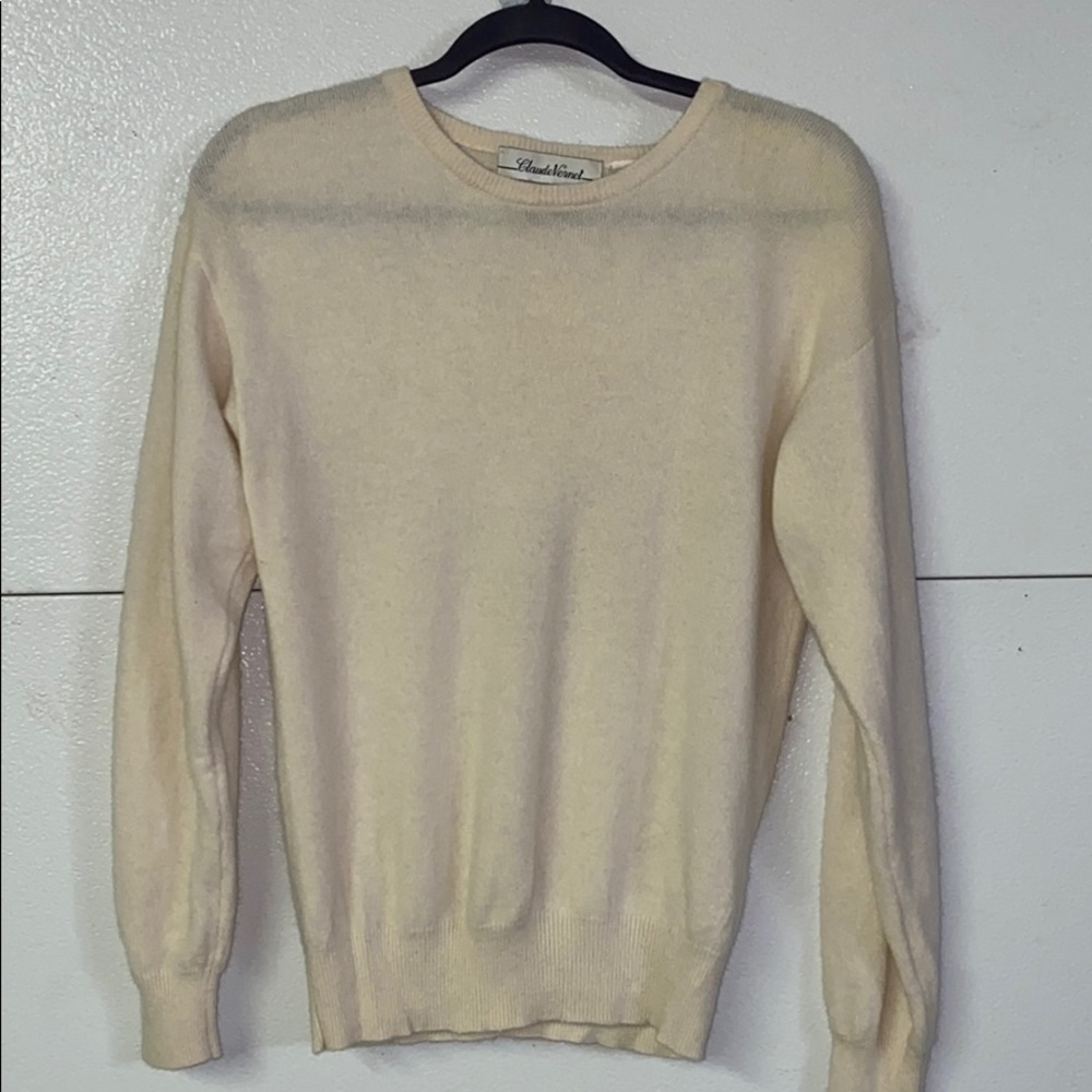 100 percent Crew-Neck Cashmere Sweater